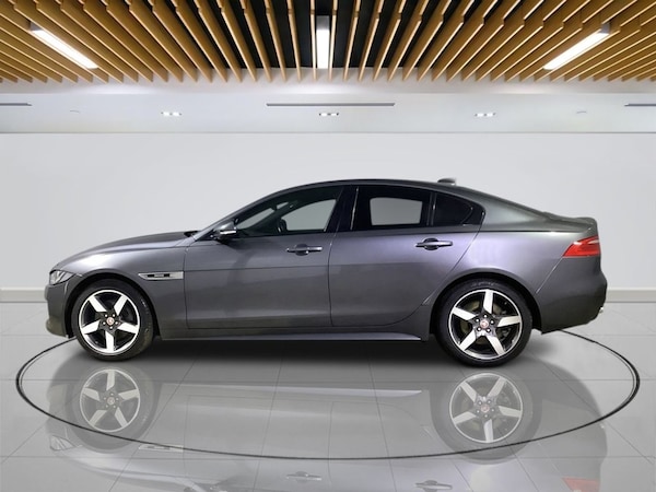 Used Jaguar XE 2017 for sale - 76256555: Photo 5