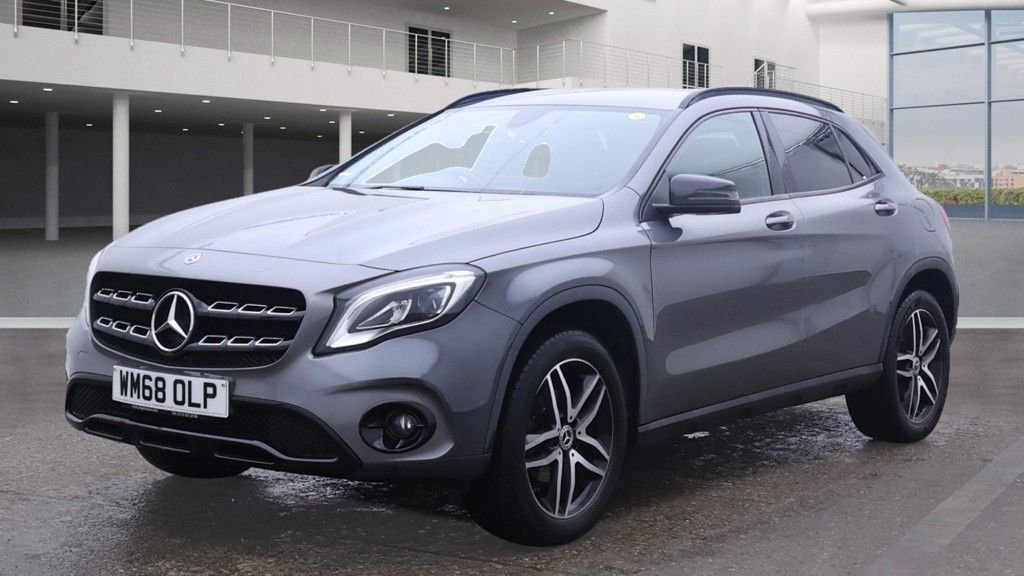 Used Mercedes-Benz GLA 2019 for sale - 76469929: Photo 2