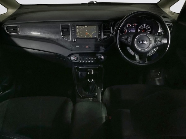 Used Kia Carens 2018 for sale - 75798860: Photo 2