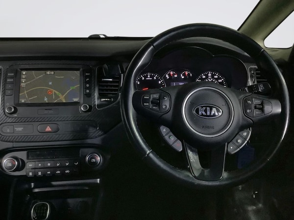 Used Kia Carens 2018 for sale - 75798860: Photo 9