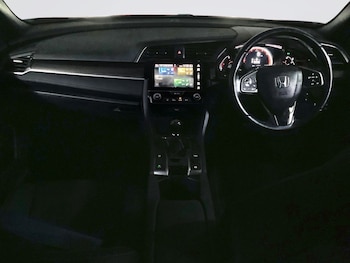 Used Honda Civic 2018 for sale - 75533778: Photo