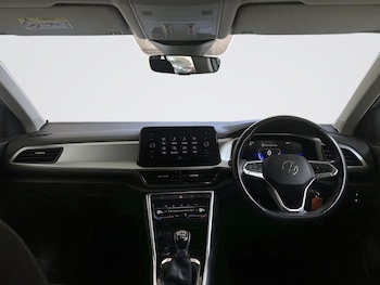 Used Volkswagen T-Roc 2022 for sale - 78749114: Photo
