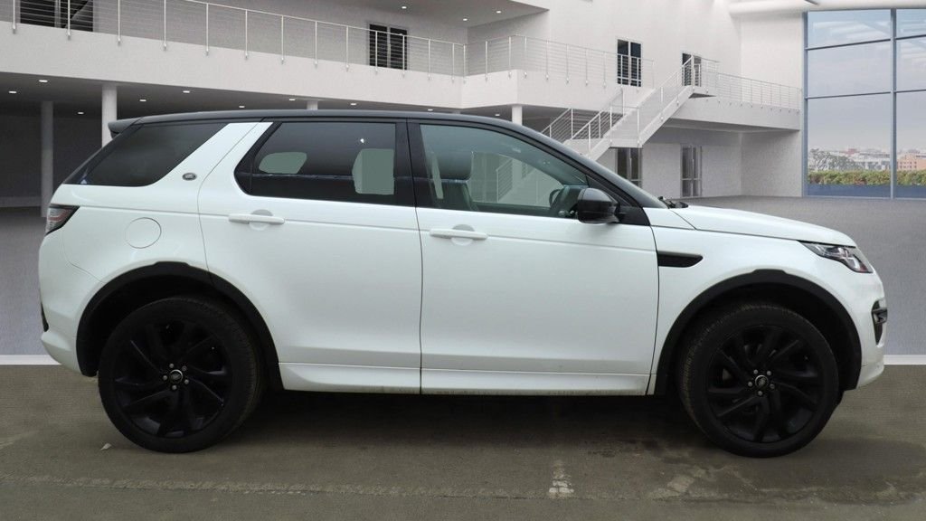 Used Land Rover Discovery Sport 2017 for sale - 77748219: Photo 11