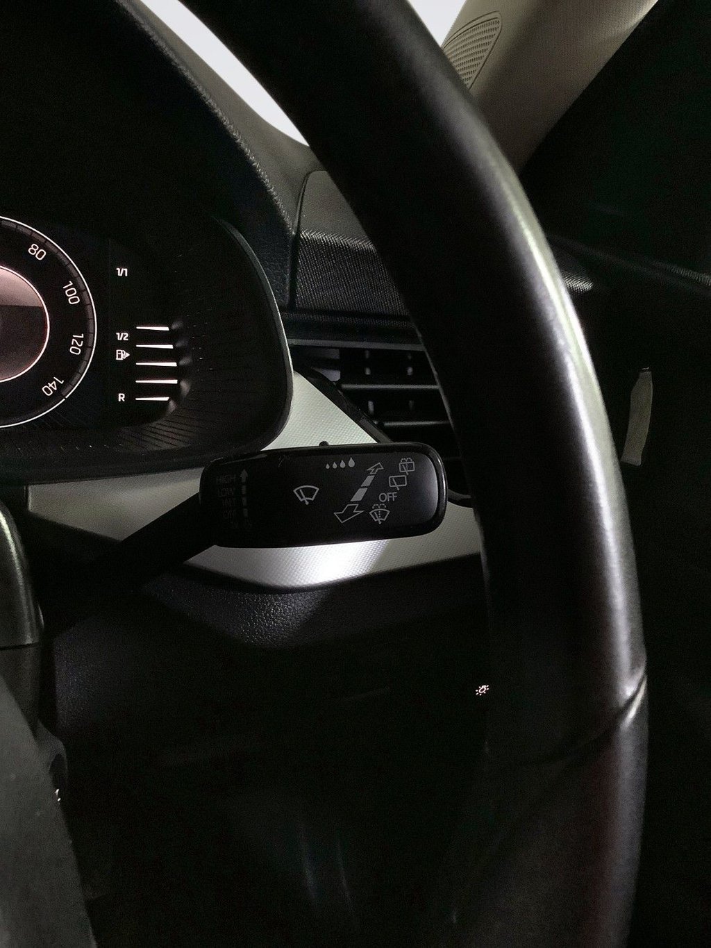 Used Skoda Kamiq 2020 for sale - 76454120: Photo 21