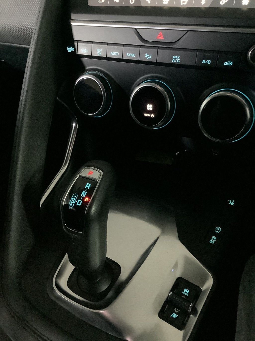 Used Jaguar E-Pace 2019 for sale - 76118605: Photo 24