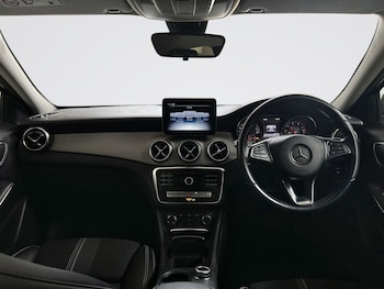 Used Mercedes-Benz GLA 2019 for sale - 79466082: Photo