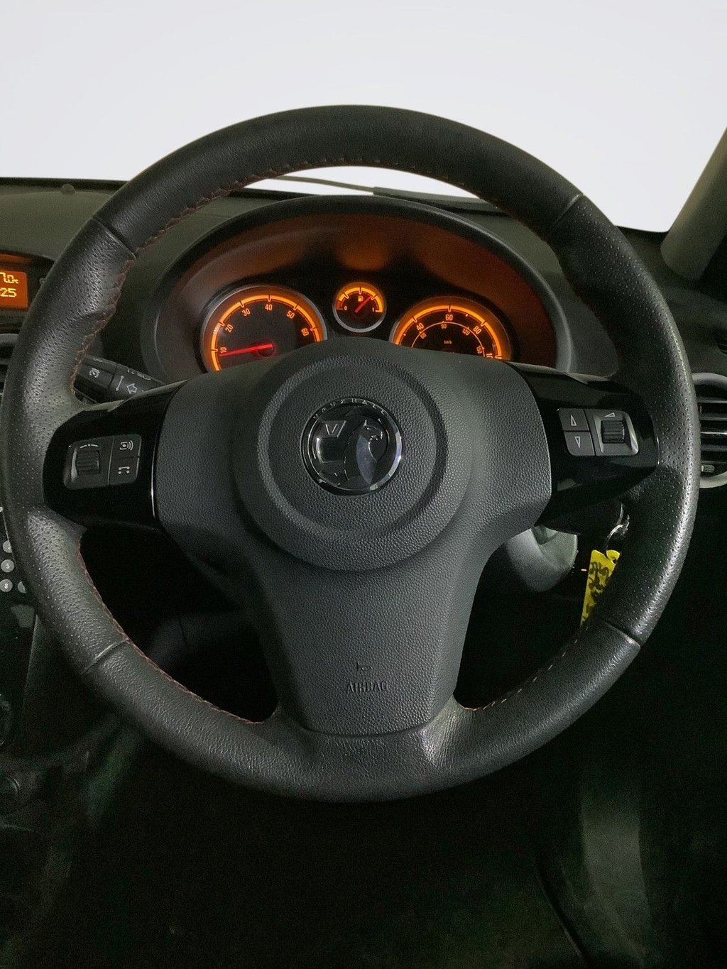 Used Vauxhall Corsa 2011 for sale - 76124175: Photo 16