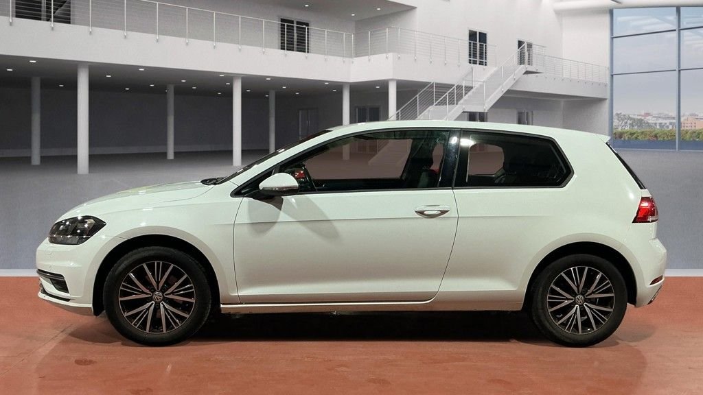 Used Volkswagen Golf 2018 for sale - 77990866: Photo 12