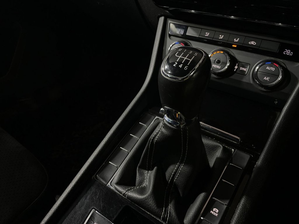 Used Skoda Superb 2017 for sale - 77834977: Photo 25