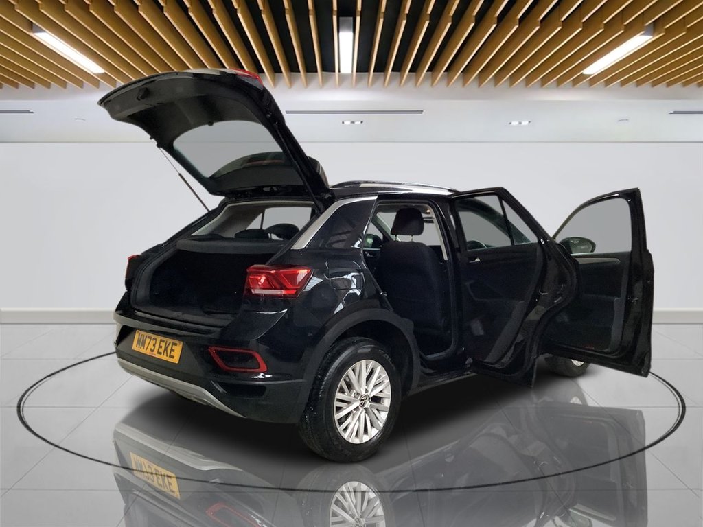 Used Volkswagen T-Roc 2023 for sale - 77463773: Photo 11