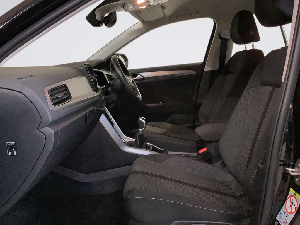 Used Volkswagen T-Roc 2023 for sale - 77463773: Photo 13