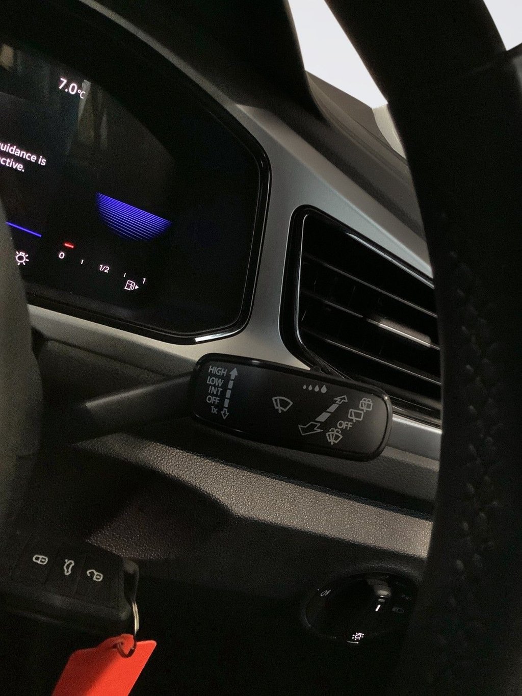 Used Volkswagen T-Roc 2023 for sale - 77463773: Photo 22