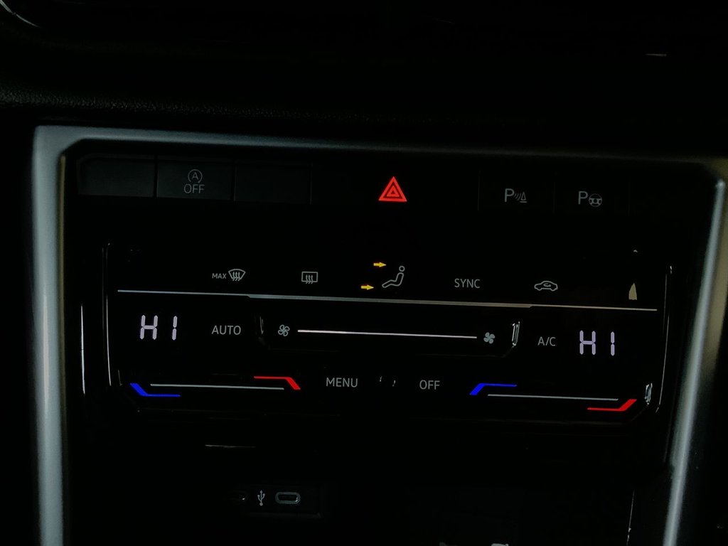 Used Volkswagen T-Roc 2023 for sale - 77463773: Photo 27