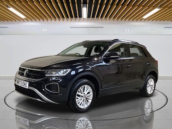 Used Volkswagen T-Roc 2023 for sale - 77463773: Photo