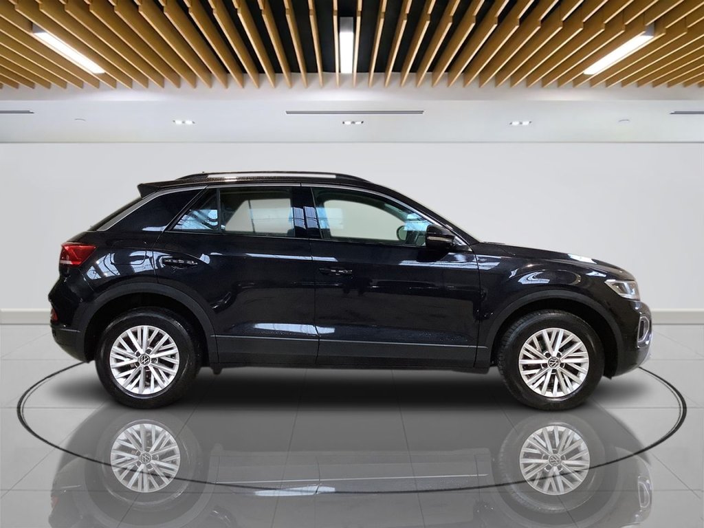 Used Volkswagen T-Roc 2023 for sale - 77463773: Photo 9