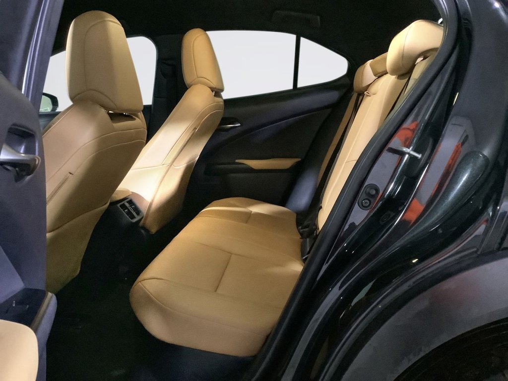 Used Lexus UX 2023 for sale - 76698237: Photo 13