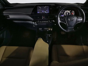 Used Lexus UX 2023 for sale - 76698237: Photo