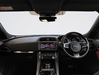 Used Jaguar F-Pace 2019 for sale - 79350589: Photo