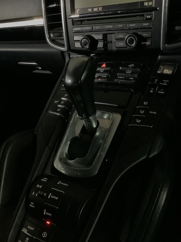 Used Porsche Cayenne 2014 for sale - 76223254: Photo 24