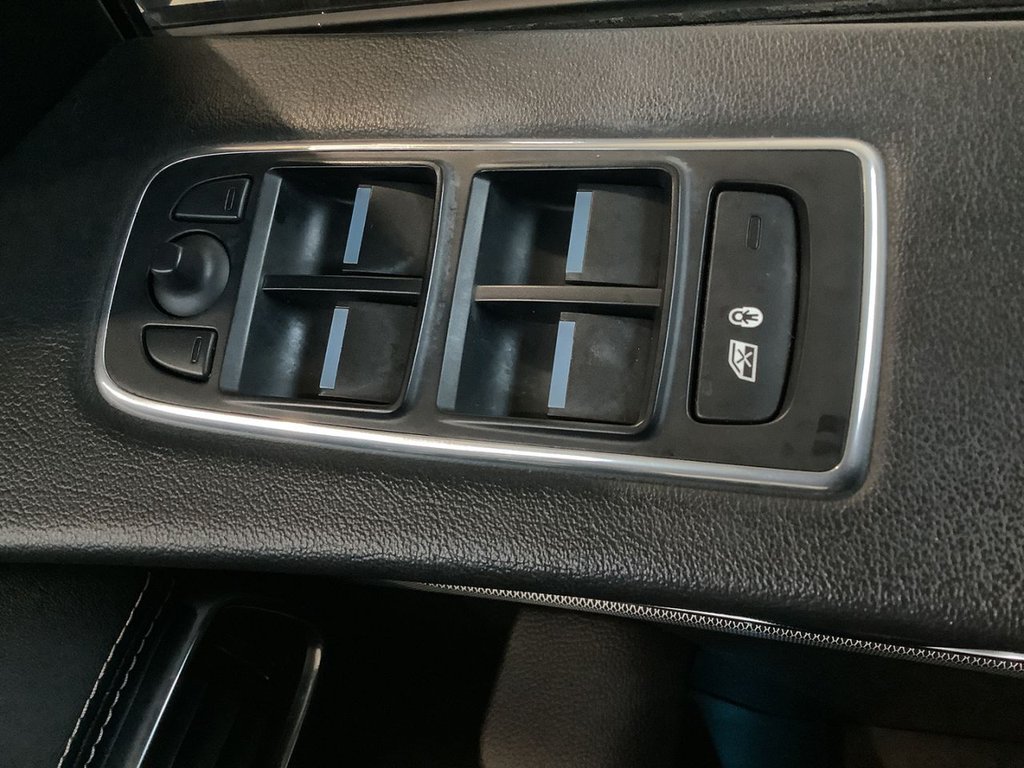 Used Jaguar F-Pace 2019 for sale - 77383515: Photo 24