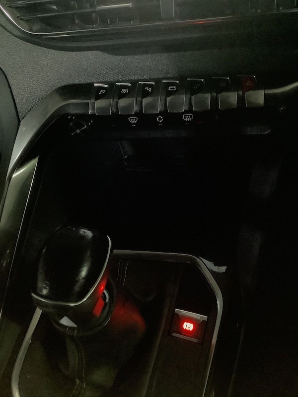 Used Peugeot 3008 2020 for sale - 76245113: Photo 24