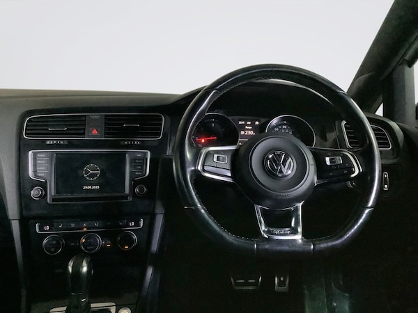 Used Volkswagen Golf 2016 for sale - 76235420: Photo 12