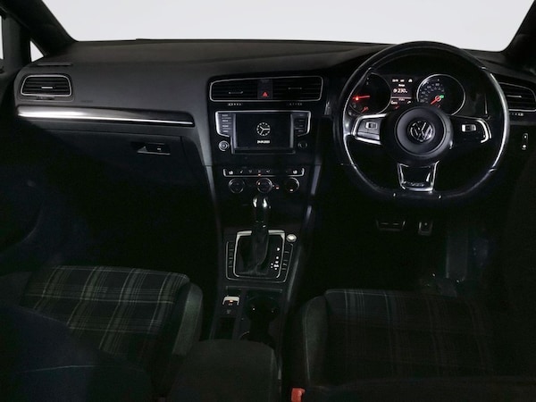 Used Volkswagen Golf 2016 for sale - 76235420: Photo 2