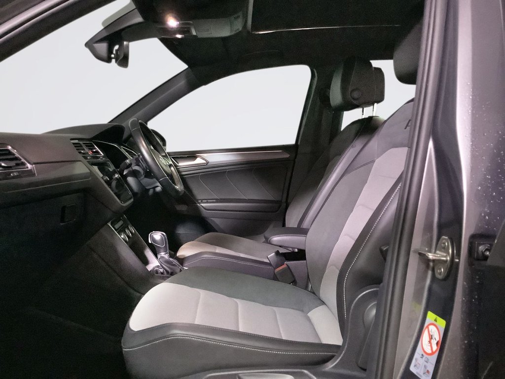 Used Volkswagen Tiguan 2018 for sale - 76520405: Photo 12