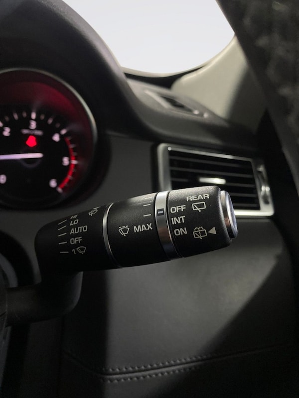 Used Land Rover Discovery Sport 2019 for sale - 76190779: Photo 27