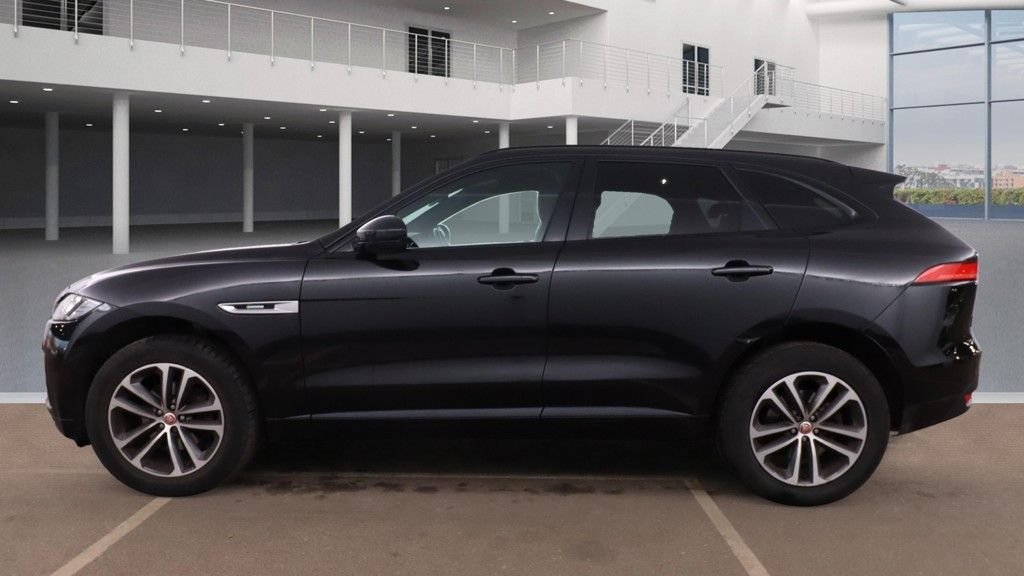 Used Jaguar F-Pace 2018 for sale - 76986359: Photo 6