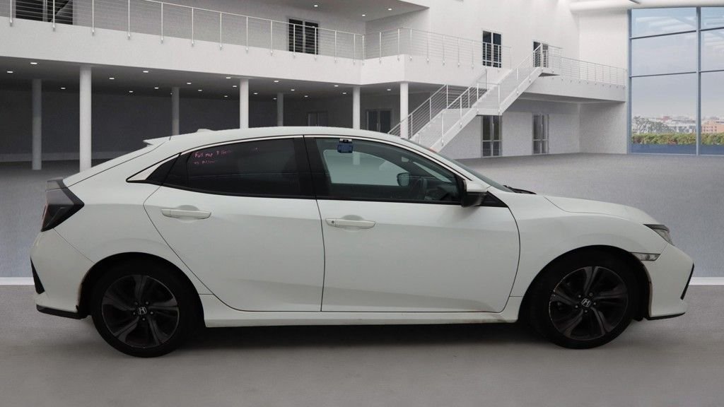 Used Honda Civic 2019 for sale - 76547036: Photo 5