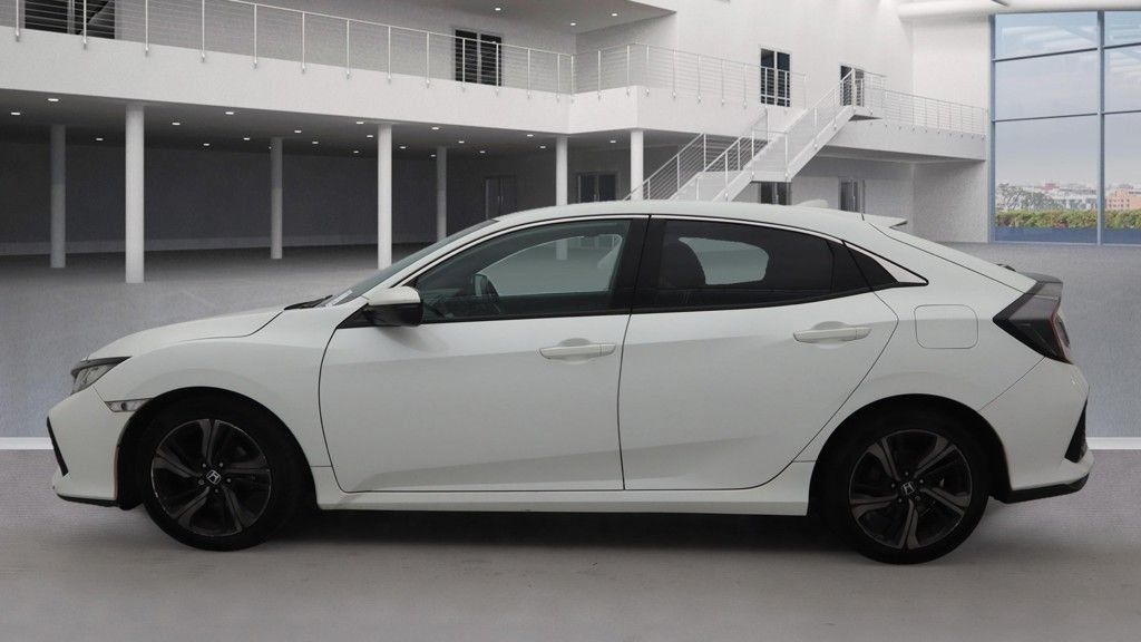Used Honda Civic 2019 for sale - 76547036: Photo 6
