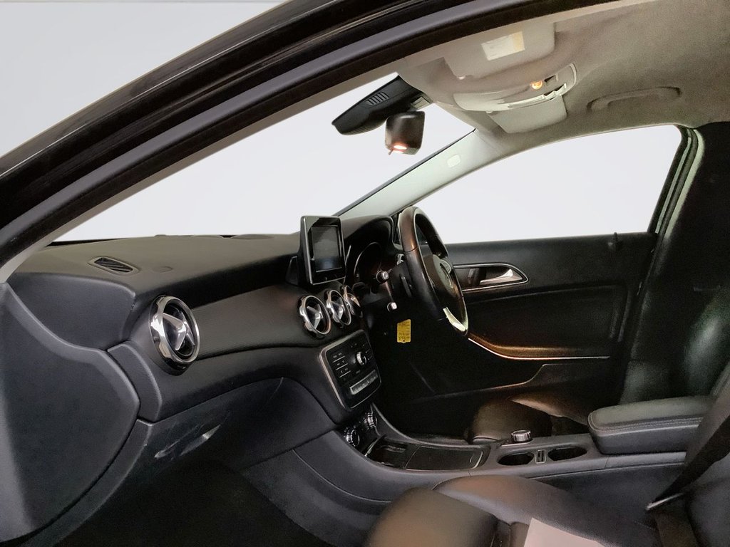 Used Mercedes-Benz GLA 2018 for sale - 78145053: Photo 11