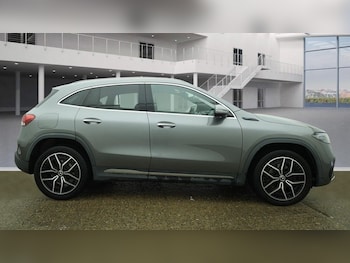 Used Mercedes-Benz EQA 2021 for sale - 77952560: Photo