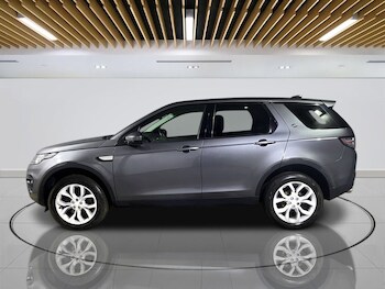 Used Land Rover Discovery Sport 2017 for sale - 75444087: Photo
