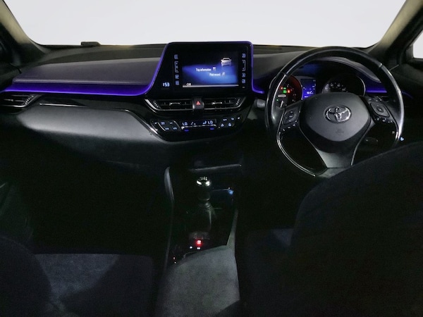 Used Toyota C-HR 2017 for sale - 76241351: Photo 3