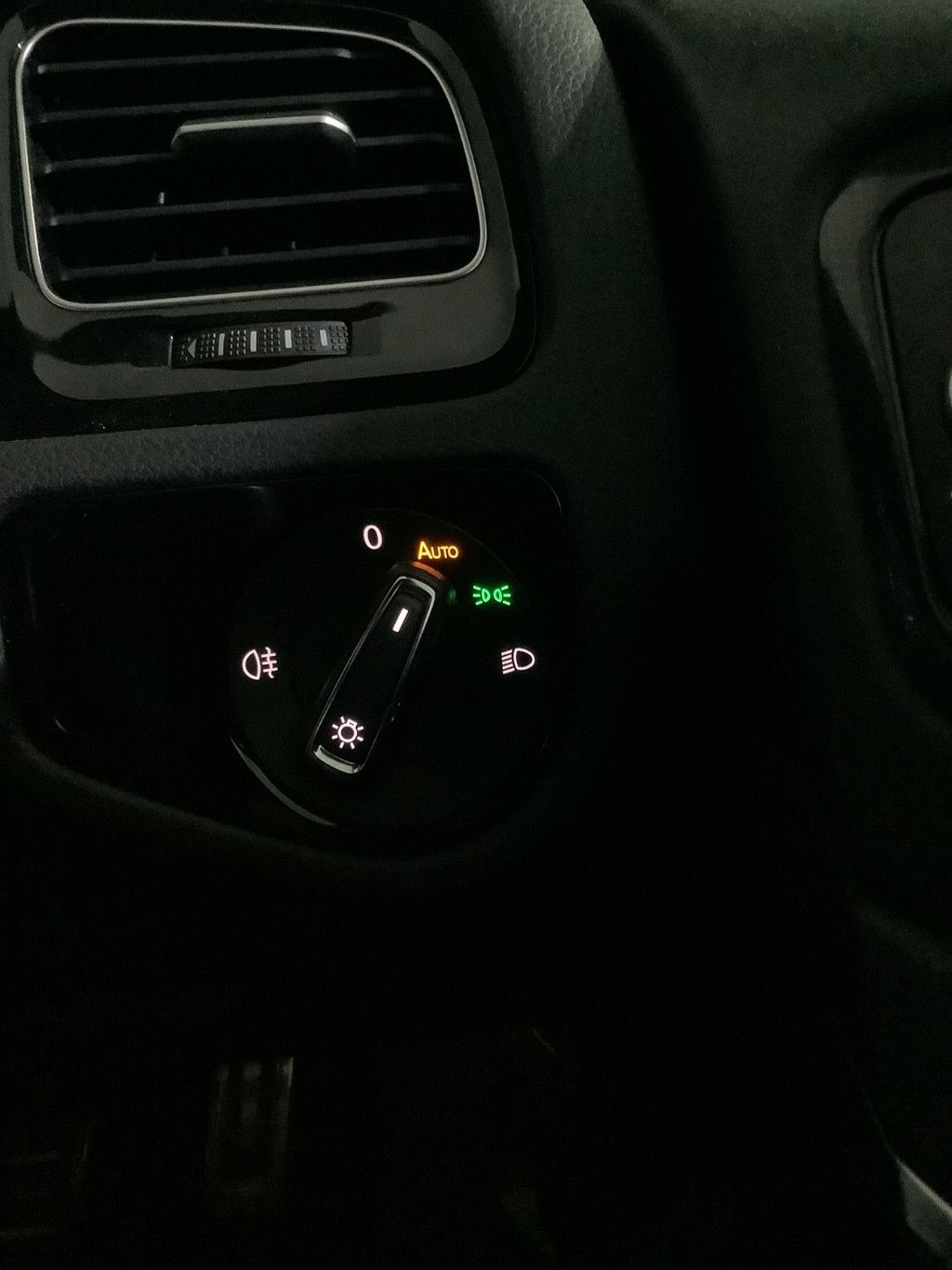 Used Volkswagen Golf 2017 for sale - 77014276: Photo 23