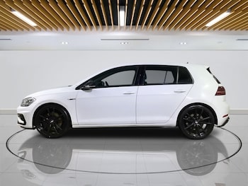 Used Volkswagen Golf 2017 for sale - 77014276: Photo