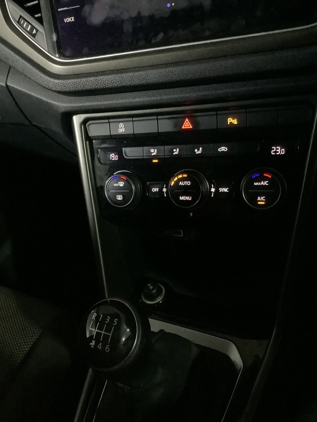 Used Volkswagen T-Roc 2018 for sale - 76867240: Photo 21