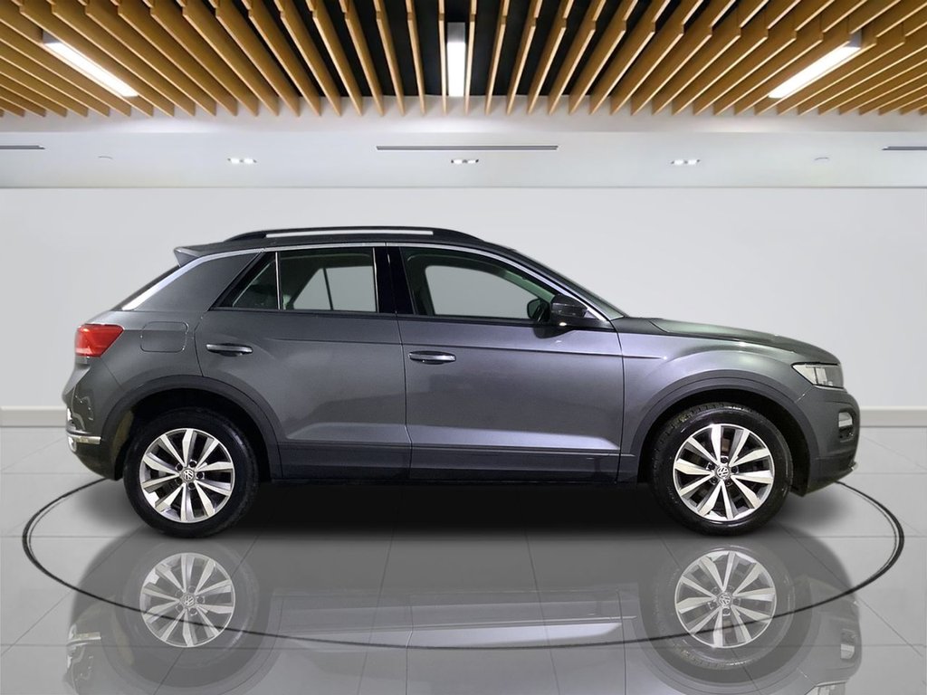 Used Volkswagen T-Roc 2018 for sale - 76867240: Photo 6