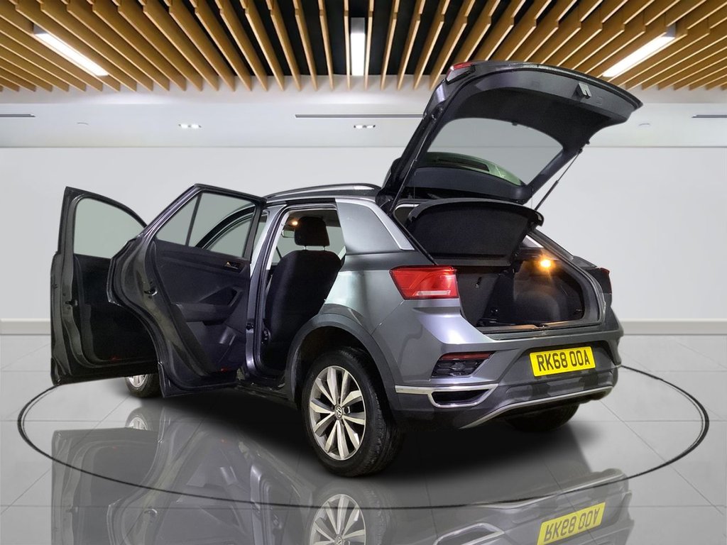 Used Volkswagen T-Roc 2018 for sale - 76867240: Photo 7