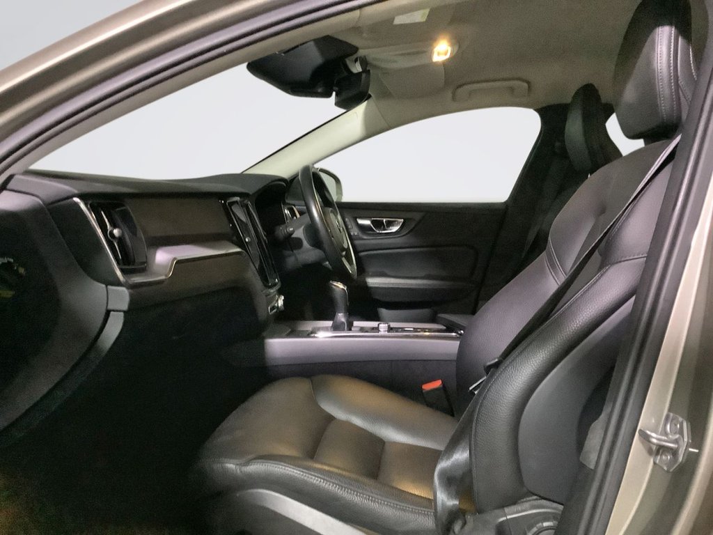 Used Volvo V60 2018 for sale - 76080455: Photo 11