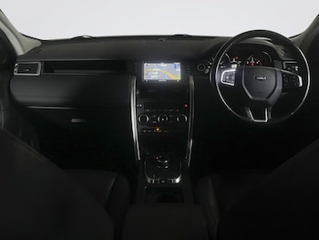 Used Land Rover Discovery Sport 2018 for sale - 75923968: Photo