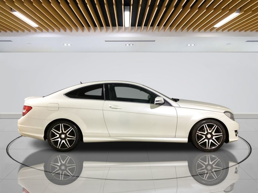 Used Mercedes-Benz C-Class 2012 for sale - 76147549: Photo 9
