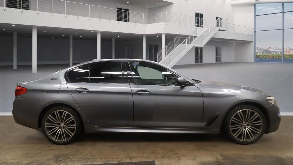 Used BMW 5 Series 2018 for sale - 77288085: Photo 11