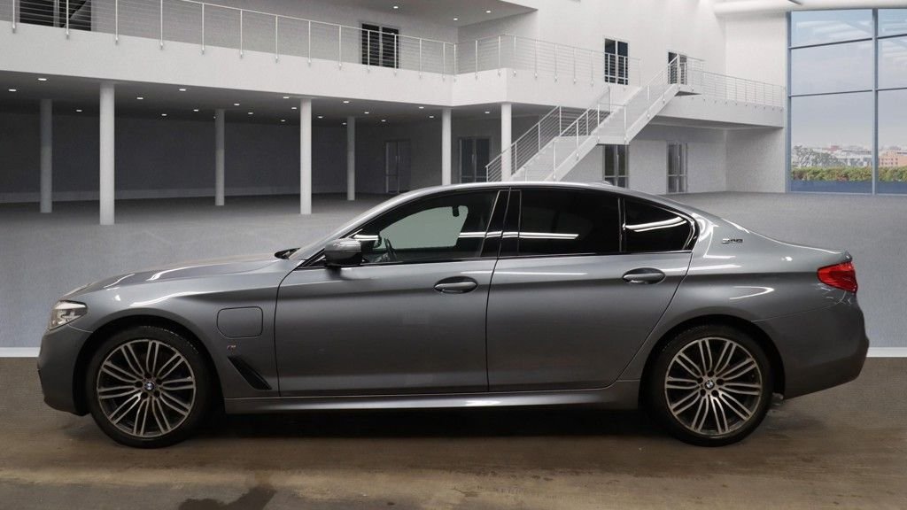 Used BMW 5 Series 2018 for sale - 77288085: Photo 12