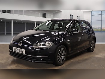 Used Volkswagen Golf 2019 for sale - 76304246: Photo 2