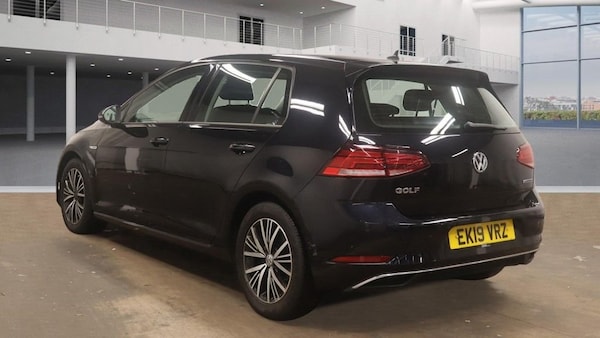 Used Volkswagen Golf 2019 for sale - 76304246: Photo 3