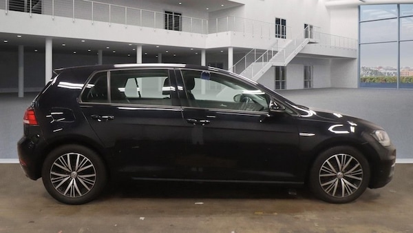 Used Volkswagen Golf 2019 for sale - 76304246: Photo 5