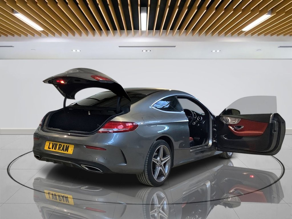 Used Mercedes-Benz C Class 2017 for sale - 76923133: Photo 9